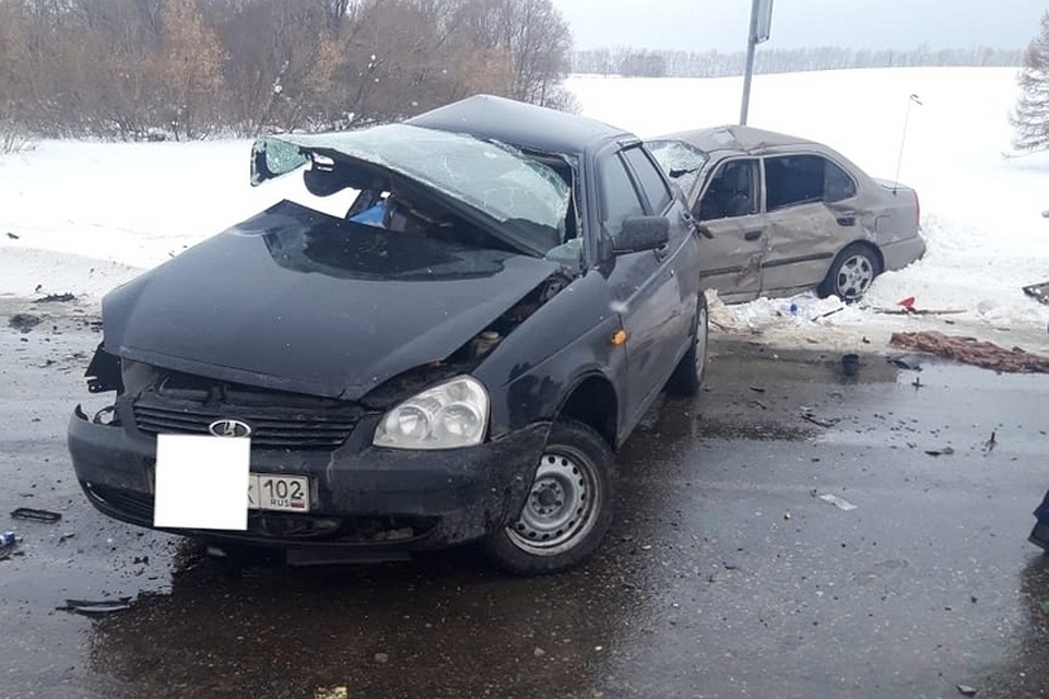 В Башкирии столкнулись Лада и Hyundai