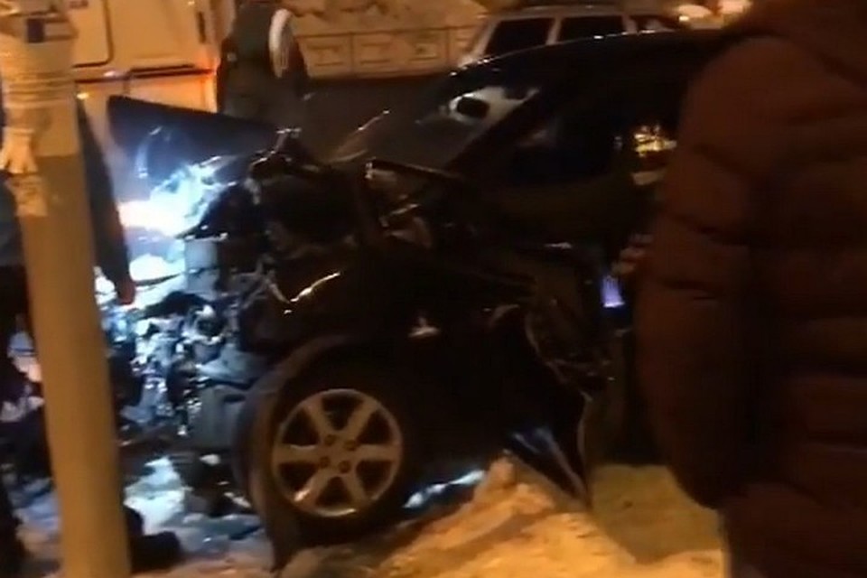 ДТП на пересечение двух улиц. Фото: кадр видео: vk.com, "Регион 42"