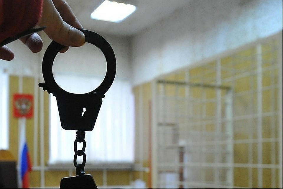Старшего лейтенанта полиции уже заключили под стражу