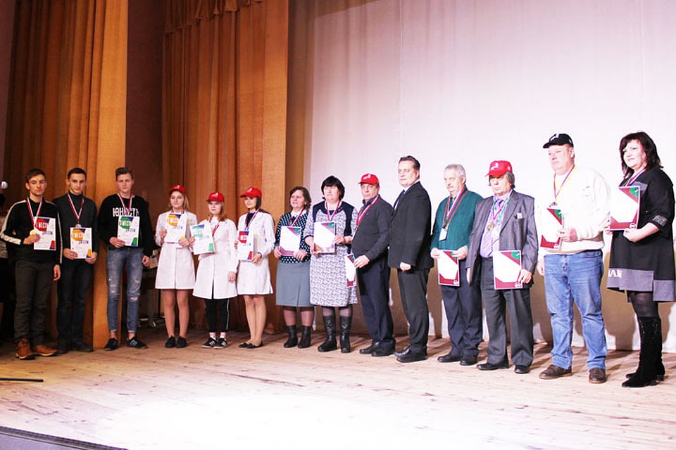 Победителям и призерам чемпионата вручили награды.