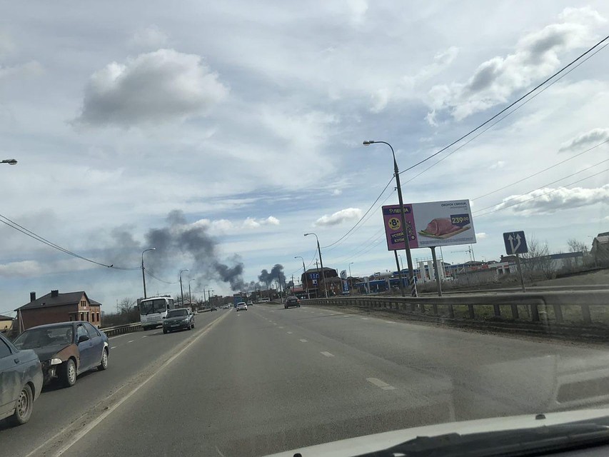Дым видно из разных уголков города