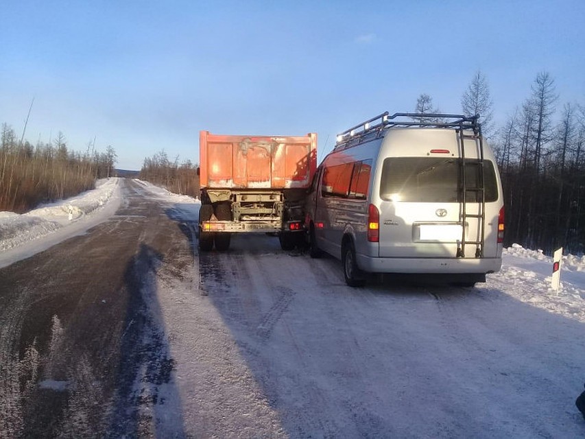 Столкновение произошло на повороте трассы, оба водителя были трезвы.