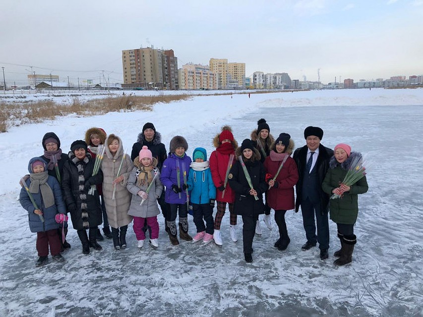 Каток полностью бесплатный.