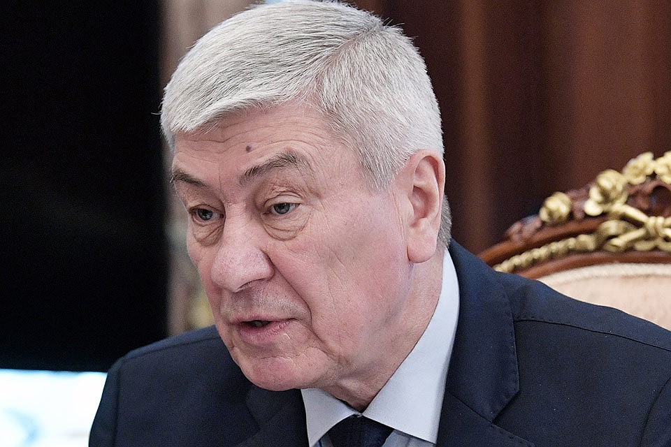 Директор Федеральной службы по финансовому мониторингу Юрий Чиханчин во время встречи с президентом России Владимиром Путиным в Кремле. Фото Алексей Никольский/пресс-служба президента РФ/ТАСС