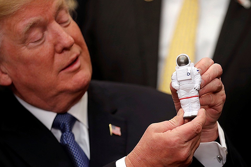 США хотят высадить людей на Луну к 2028 году