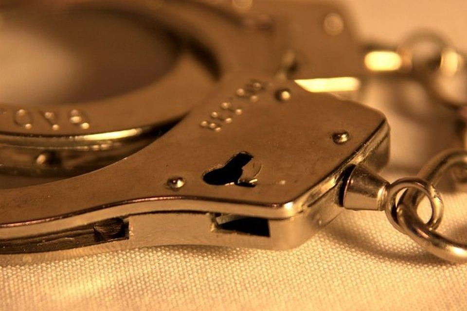 Мужчина задержали по подозрению в совершении преступления.
