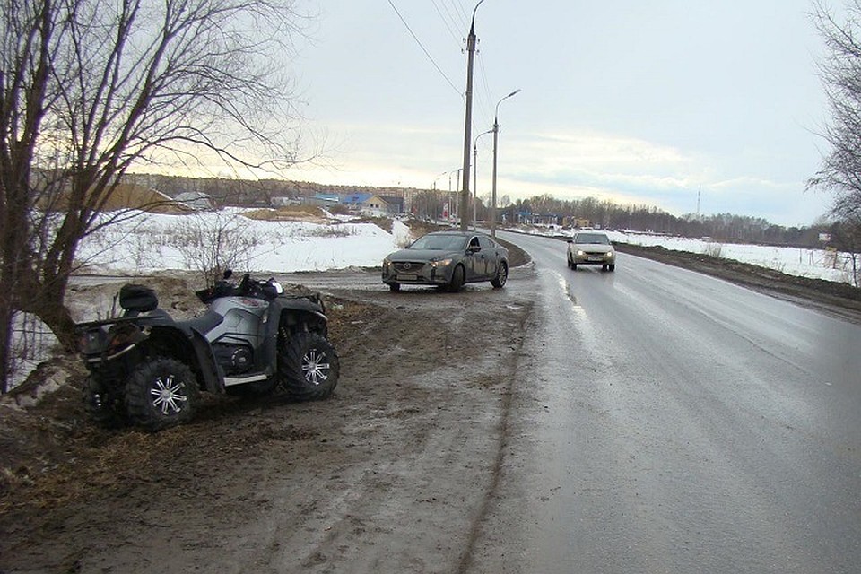 Транспорт опрокинулся в кювет