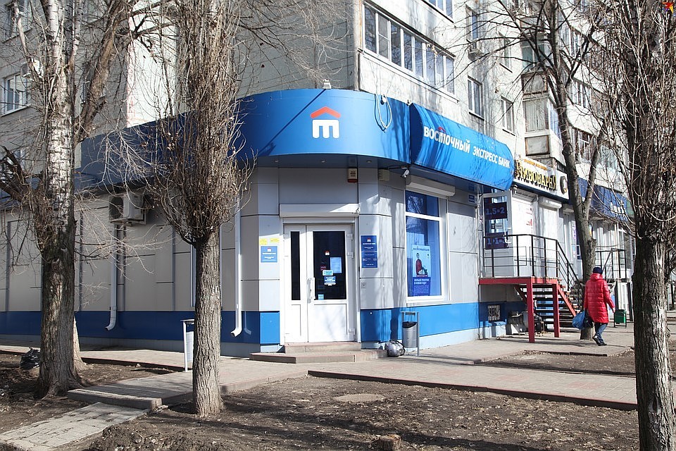 Из банка грабителям удалось вынести 10 миллионов.