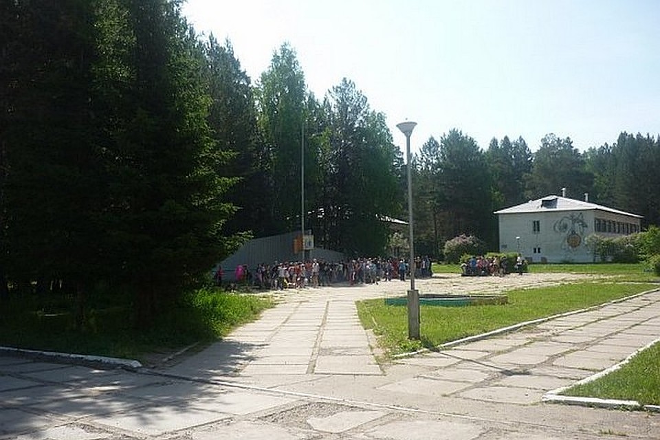 В Красноярском крае вожатый пойдет под суд за растление трех девочек. Фото: страница лагеря в соцсети.
