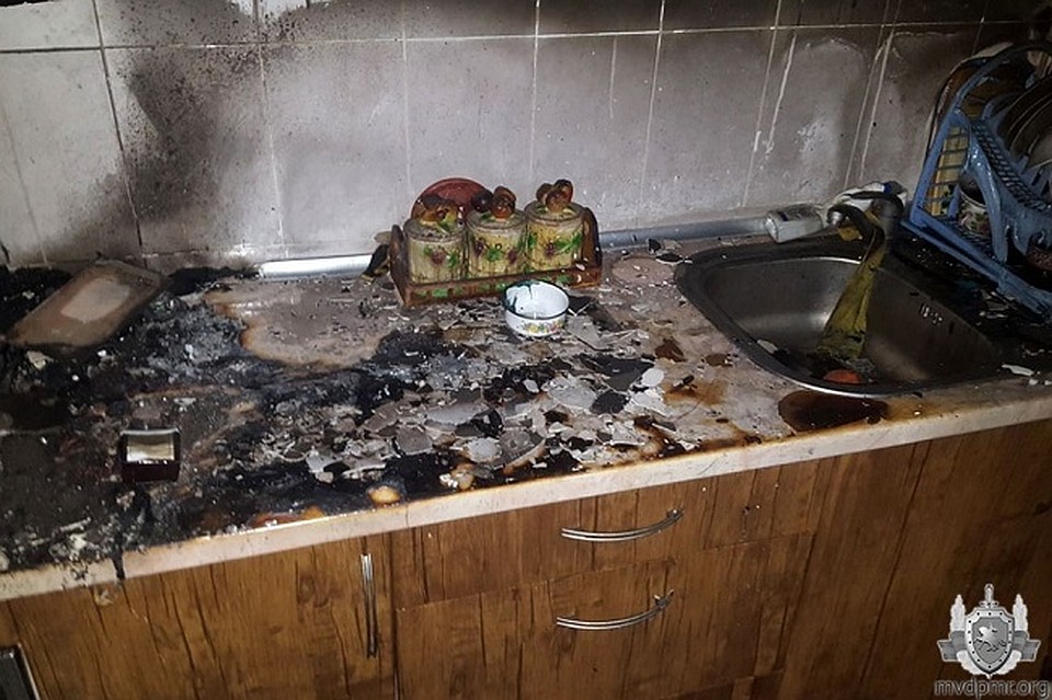 Причина пожара - неисправность электропроводки кухонной вытяжки. Фото: mvdpmr.org