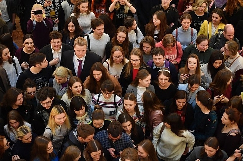 На конкурсе «Лифт» участники презентовали сотни проектов по улучшению жизни