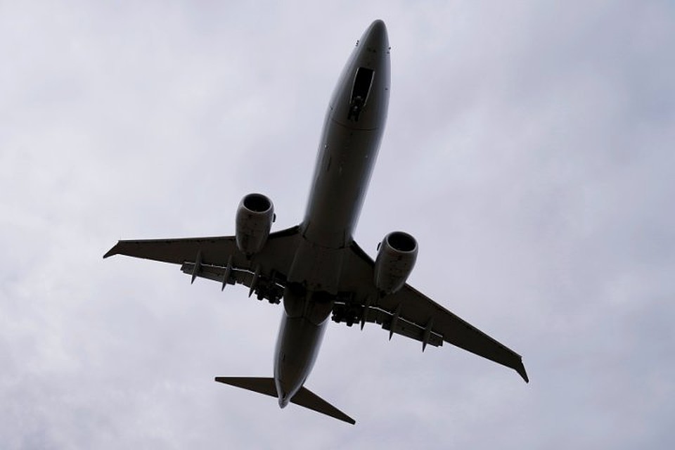 Boeing 737 MAX экстренно приземлился во Флориде из-за неполадок с двигателем