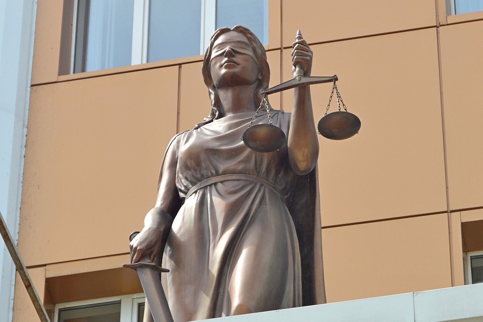 Студент пошел на грабеж ради презервативов
