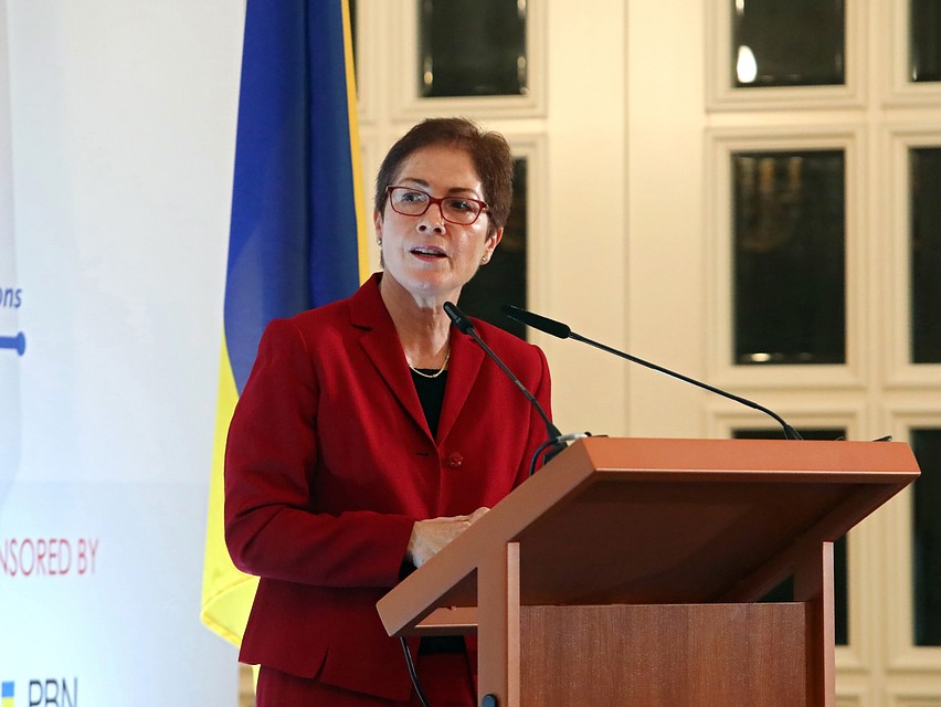 Посол США на Украине Мари Йованович