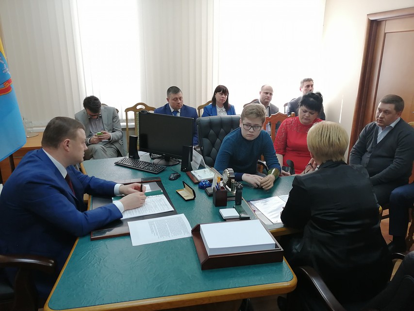 Семья Кузнецовых на приеме у главы региона