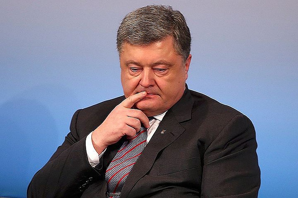 Президент Украины Петр Порошенко устроил опрос среди населения