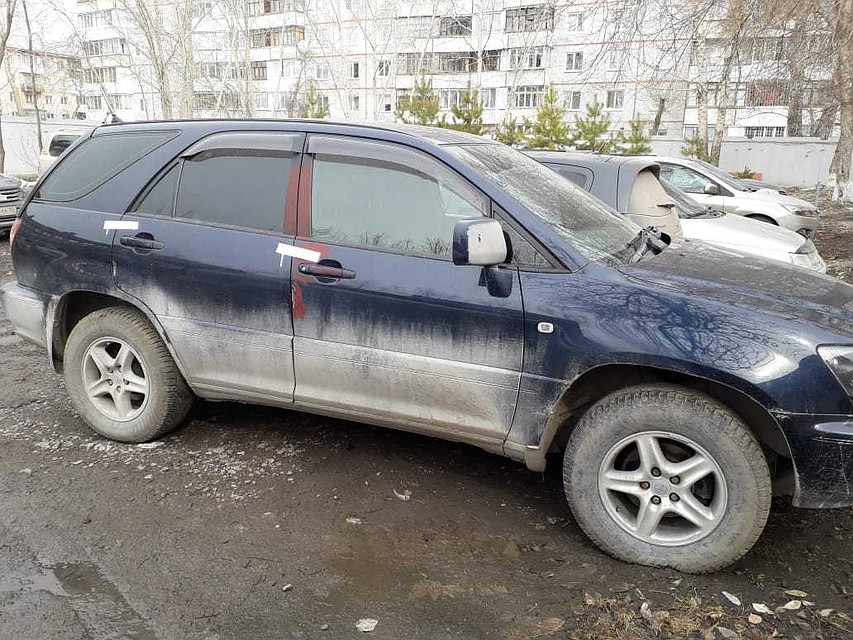 Грабители в Новосибирске отобрали у владельца машину и спрятали ее в Омске