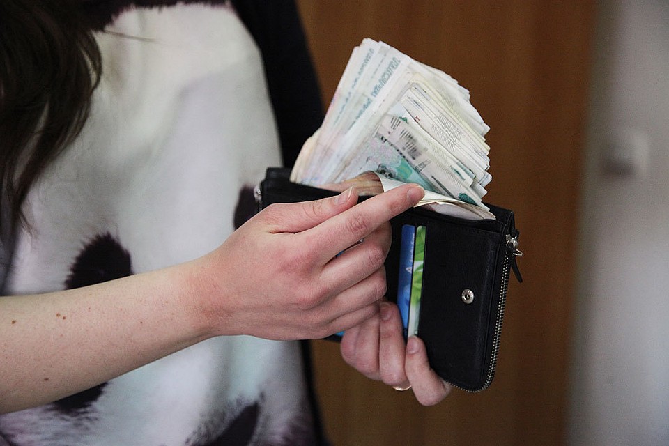 Работница ВУЗа нажилась на студентах