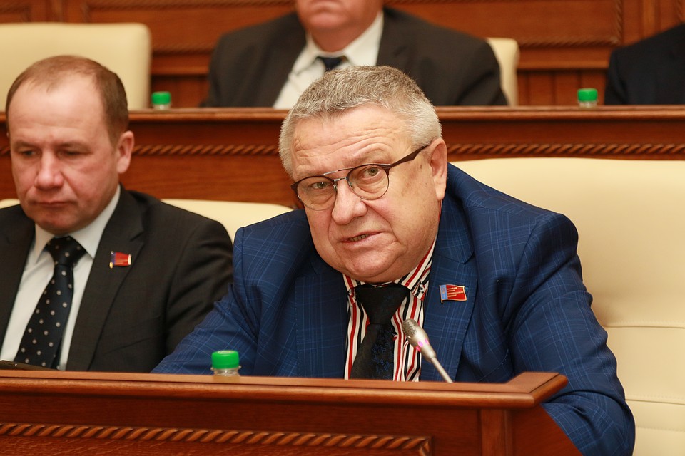 Сергей Писарев на сессии АКЗС