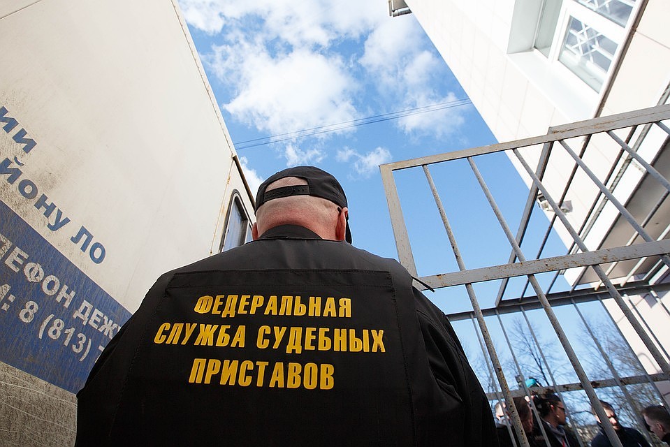 Приставы смогут возбуждать дела на коллекторов за нарушения, которые были совершены два года назад