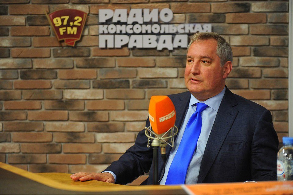 Глава "Роскосмоса" Дмитрий Рогозин в студии Радио "Комсомольская правда"