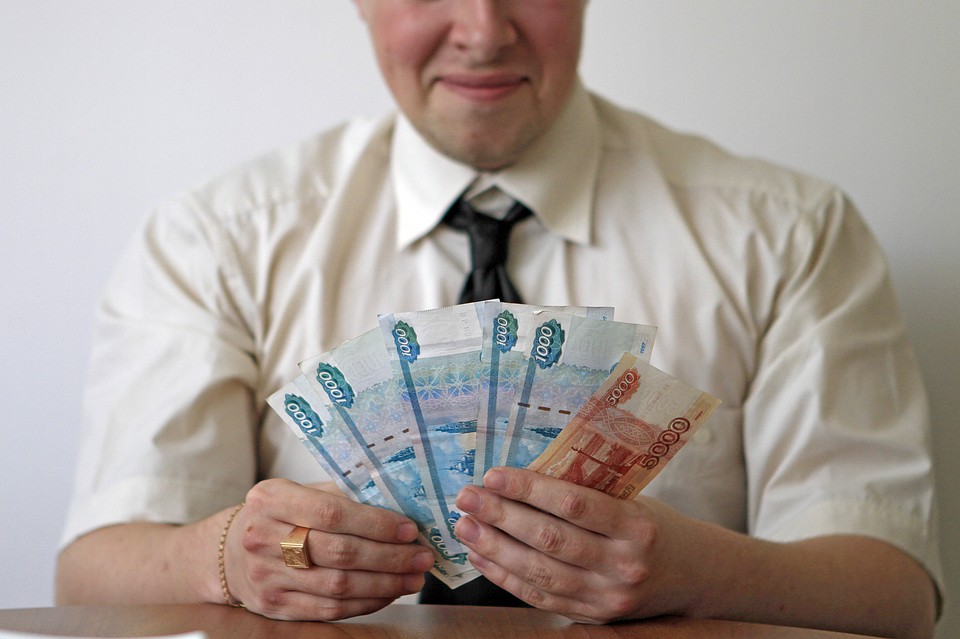 Директор дагестанского отделения банка наворовал на 212 миллионов и сбежал за границу