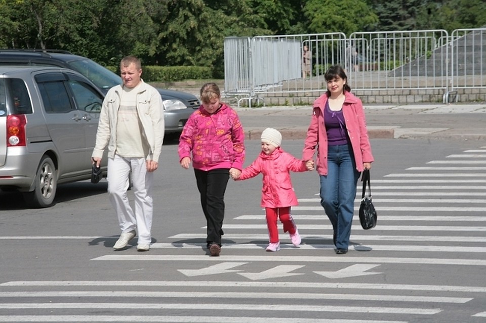На дорогах в Хабаровске обновят дорожную разметку