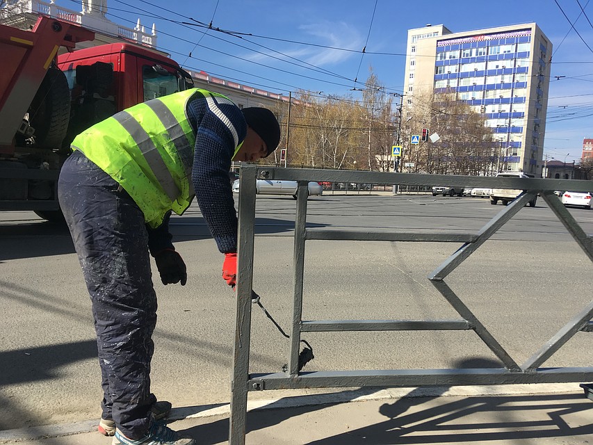 Работы стараются проводить так, чтобы не мешать горожанам и автолюбителям
