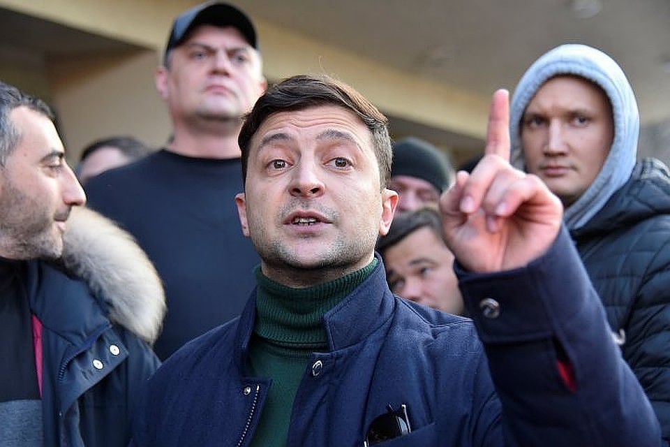 "Усилить санкции против РФ": команда Зеленского сделала заявление в связи с указом Путина по паспортам