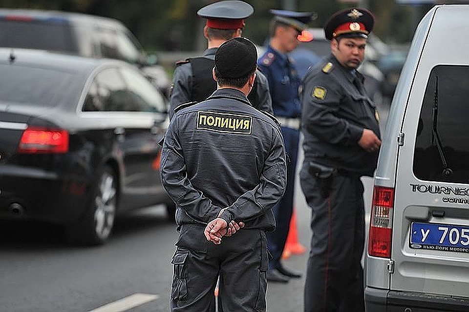 Возле метро Новые Черёмушки прохожий открыл стрельбу и застрелил одного человека