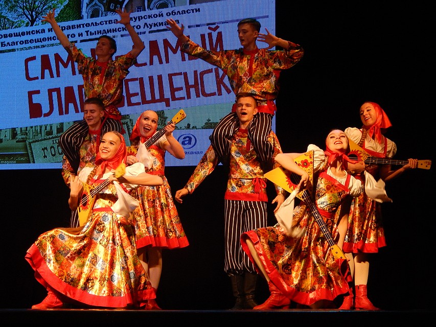 Ансамбль "Ровесники".