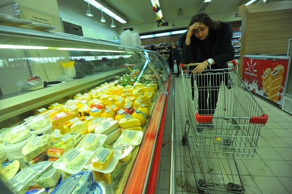 Проверки Национального агентства продовольственной безопасности выявили, что в тележках и корзинах в супермаркетах имеются бактерии стафилококка и сальмонеллы