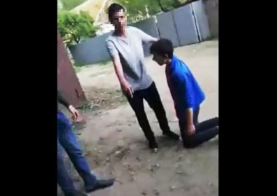 Фото - скрин с видео драки.