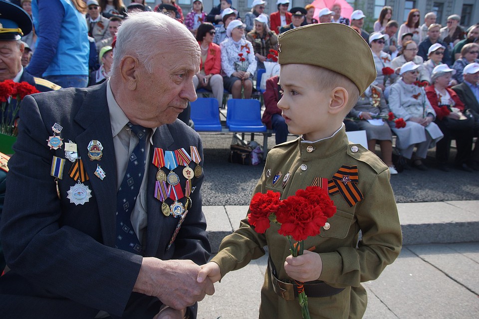 Пусть у нас всегда будет мирное небо над головой!
