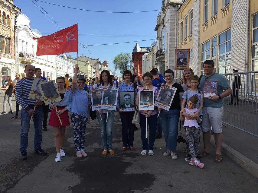 Каждый год Бессмертный полк Куйбышевского НПЗ прирастает новыми именами.