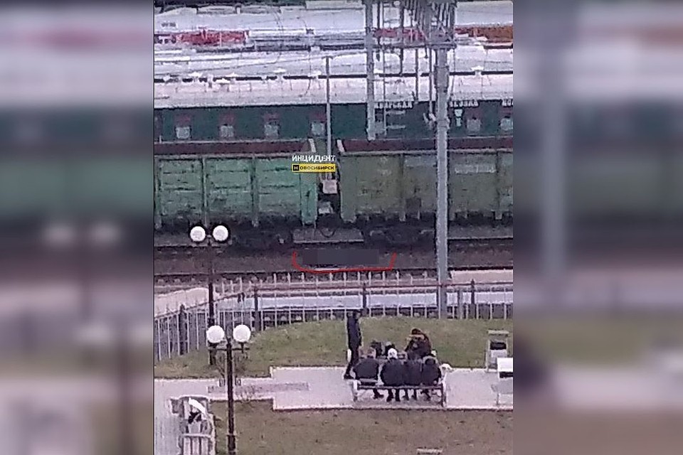 Мужчина получил смертельные травмы. Фото: "Инцидент.Новосибирск".