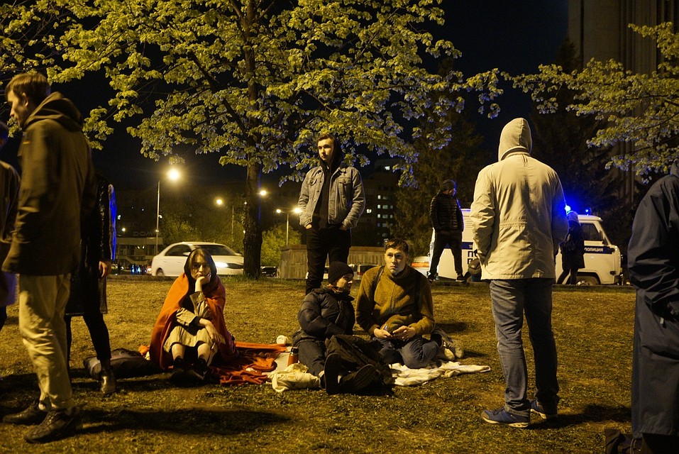 Акция начнется в 21:30, через полчаса после захода солнца