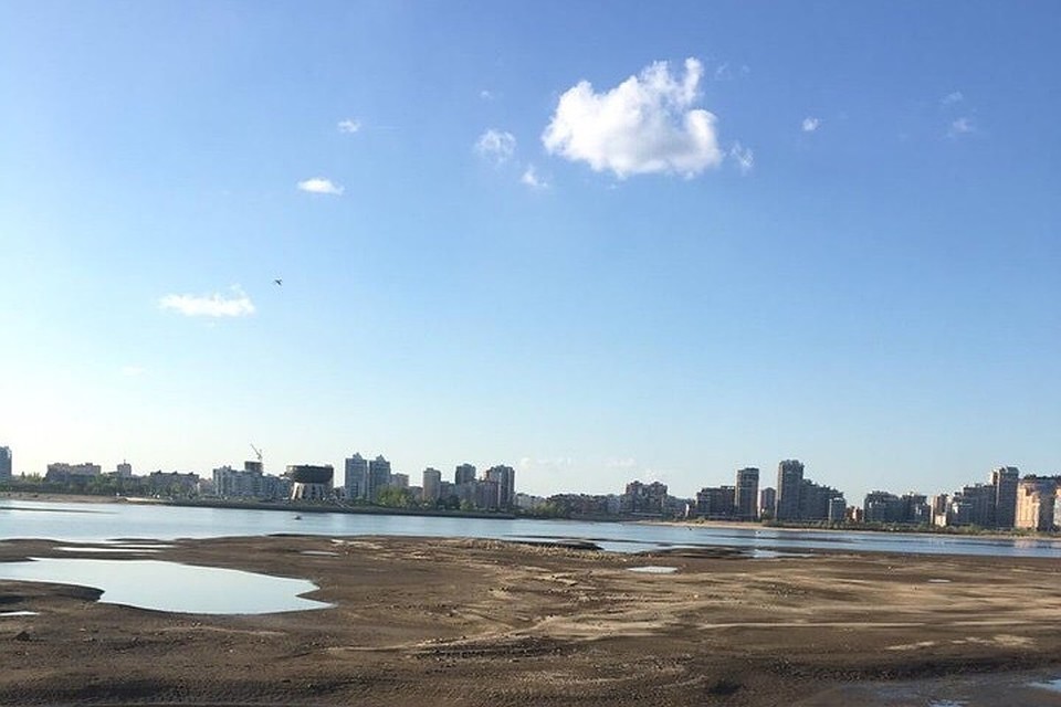 Высокая концентрация вредных веществ приводит к загрязнению водоемов.