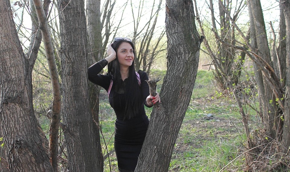 На фотографирование в родном городе у красавицы почти нет времени