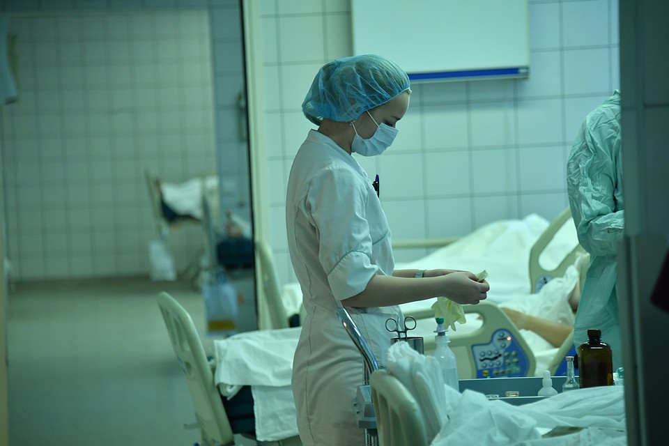 Детей отправили в больницу.