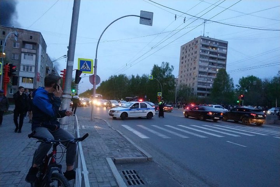 Место пожара оцеплено