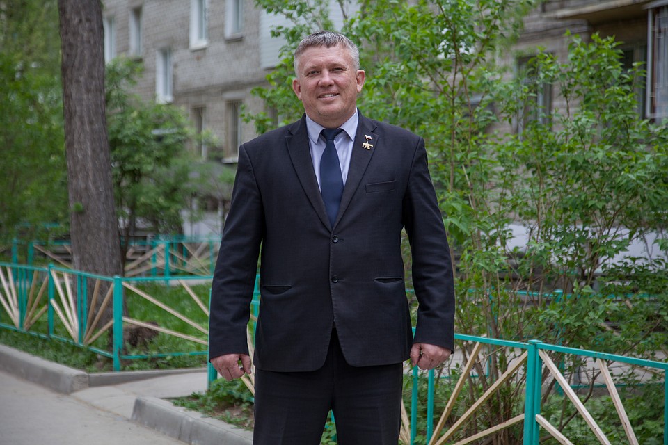 Ростислав не знает, как и где теперь заводят новые знакомства.