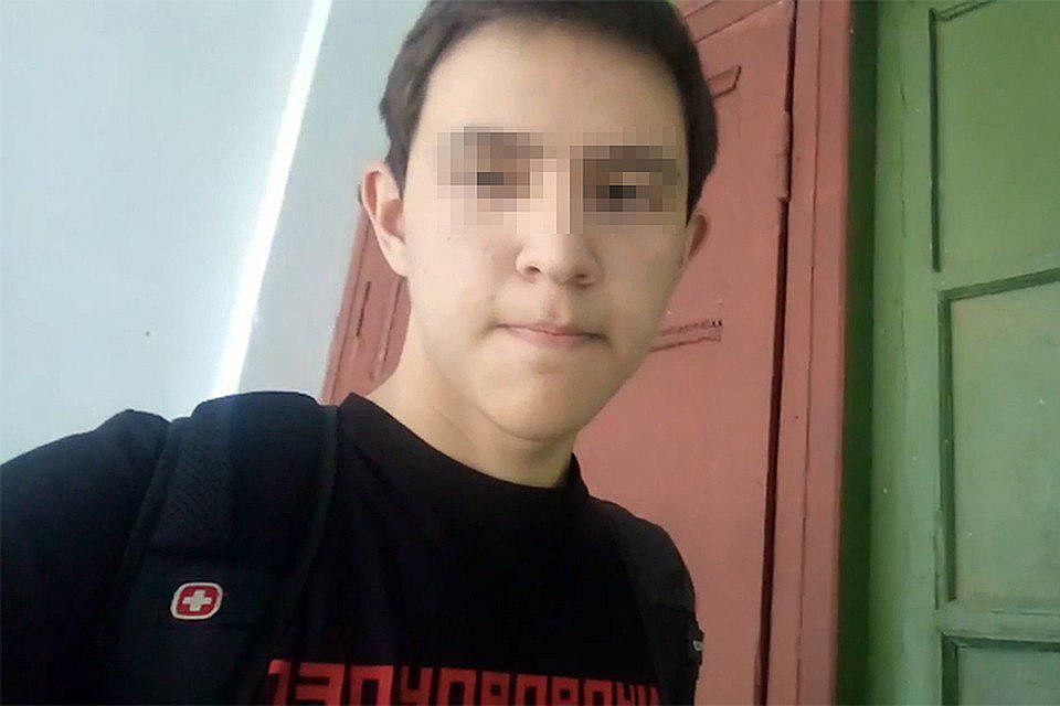 Скриншот с видеозаписи, записанной подростком перед нападением