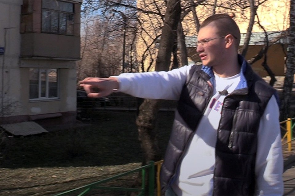 Савелий Лазуренко мирно спал в своей кровати, как вдруг его разбудили посторонние звуки, доносящиеся с кухни