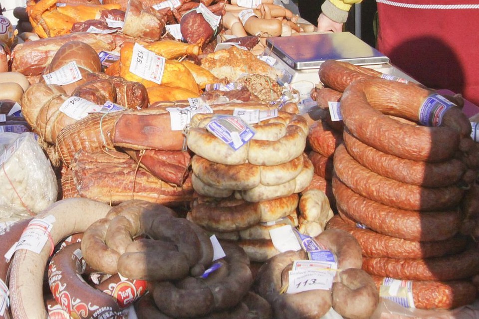 20 тонн мяса птицы и более 500 кг колбасы не пустили в Алтайский край из Казахстана.
