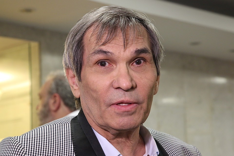 Бари Алибасов случайно выпил жидкость для прочистки труб