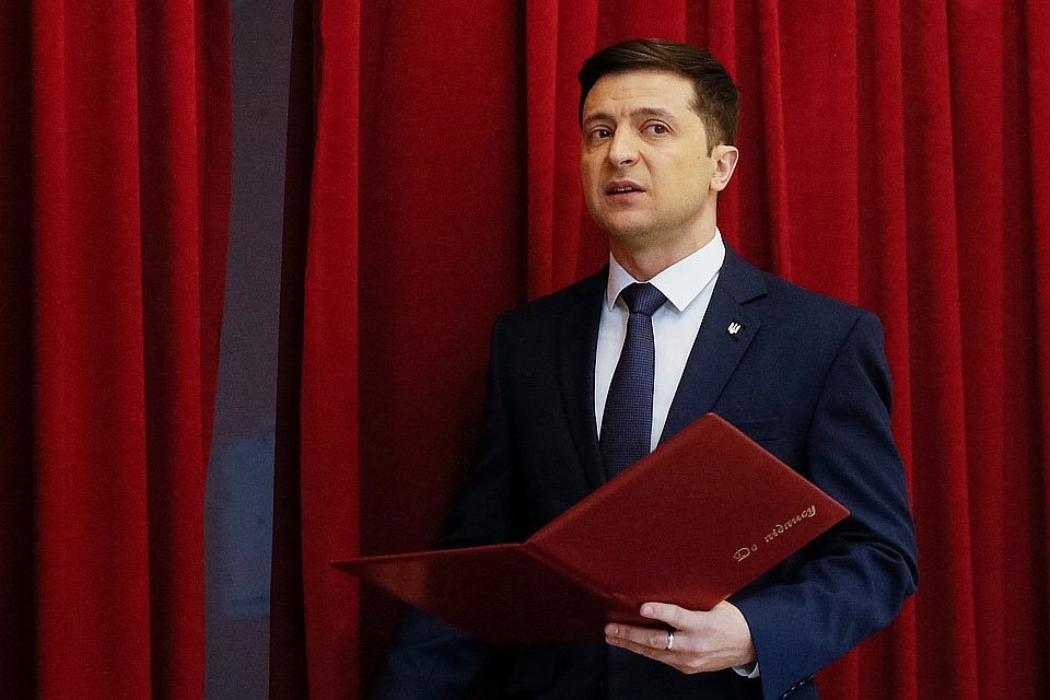 Дошло до того, что адвокаты Порошенко грозят Зеленскому судом за плагиат!