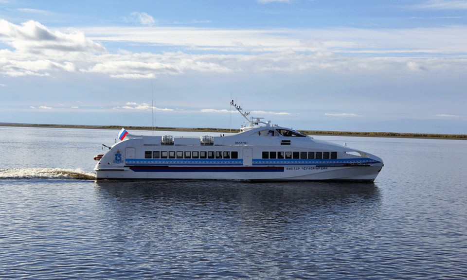 До Яр-Сале сегодня отправился теплоход А-145. Фото с сайта правительства ЯНАО