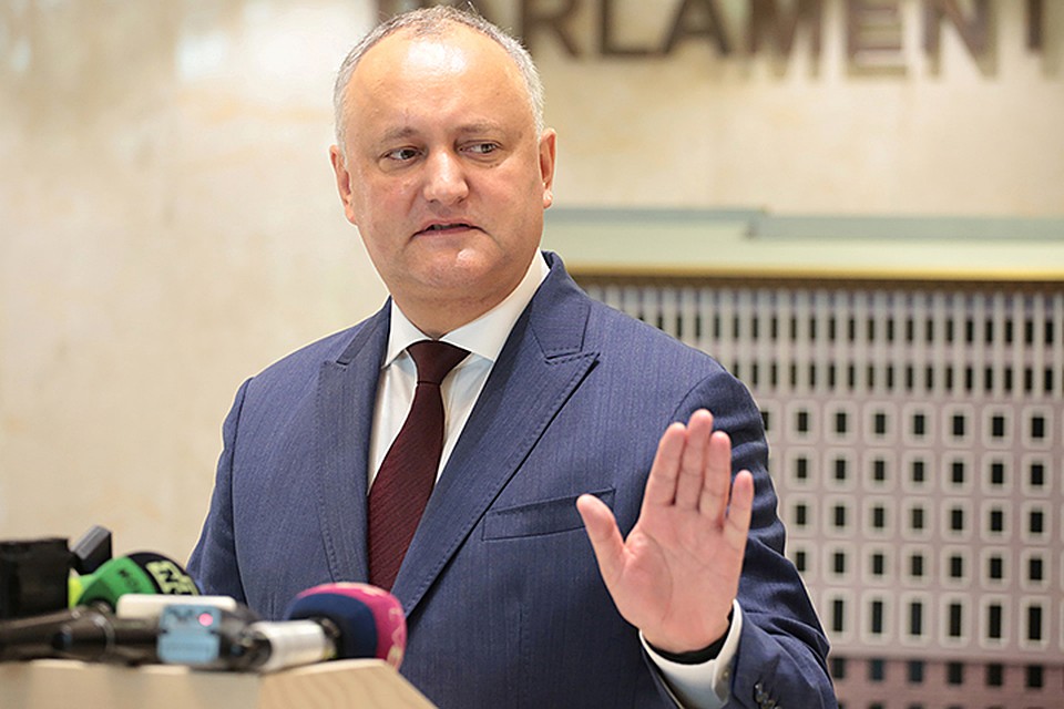 Конституционный суд отстранил Игоря Додона от власти