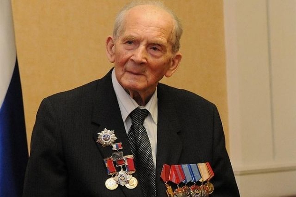 Анатолий Мельников